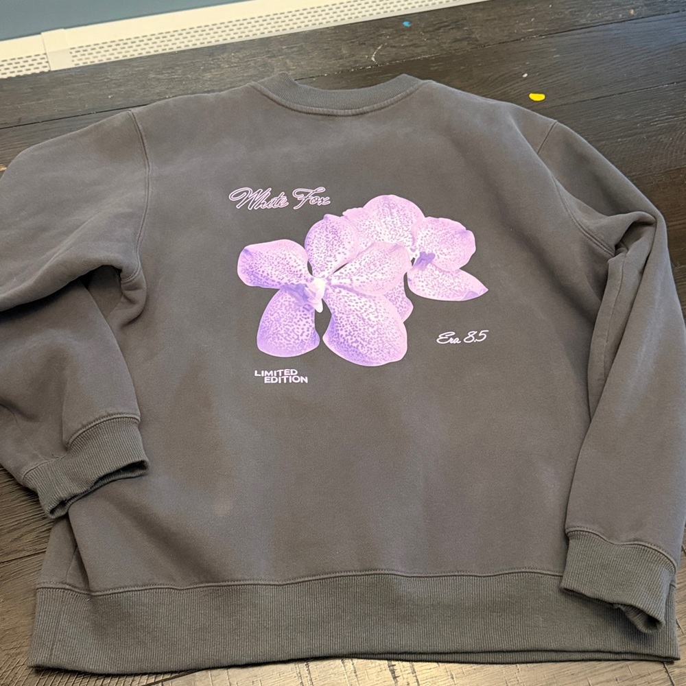 White Fox 'With Love' Logo Sweatshirt - Gray with Pink Text M/L